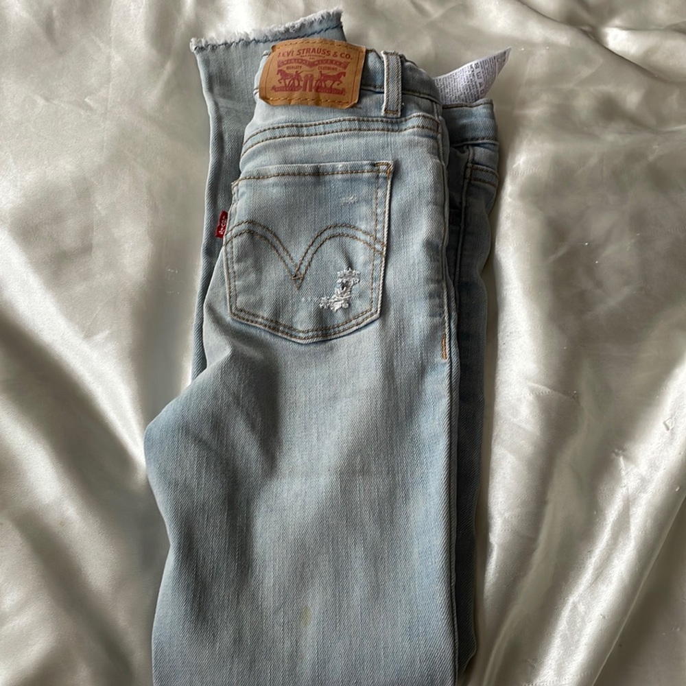 Levis ripped skinny jeans